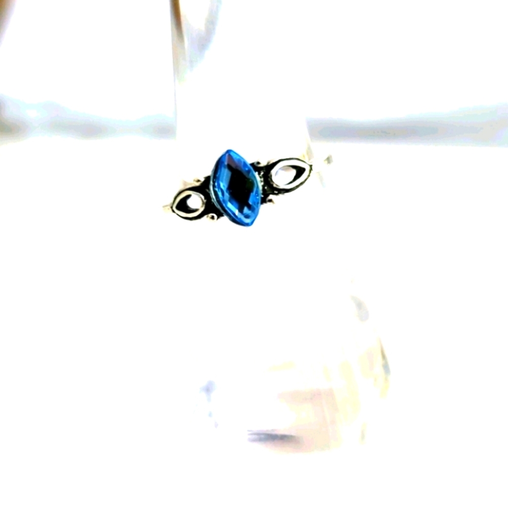 Vintage Silver With Blue Jewel In Shape of Diamond Women's Ring Size 6 Women's